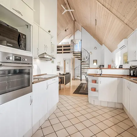 Large On 2 Levels, With Views Of Ringkobing Fjord And Outdoor Wellness بيت للعطل